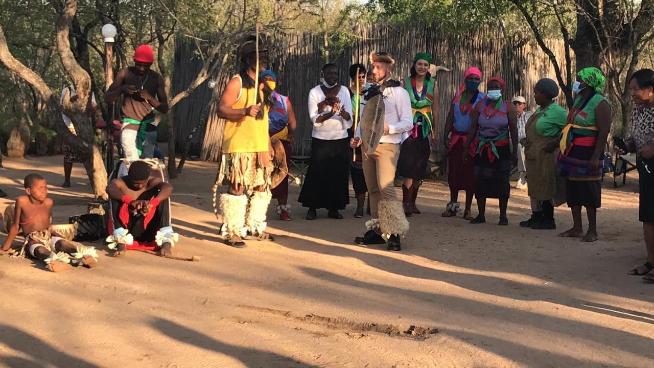 Mzsingitana Tented Camp フッドスプルイト エクステリア 写真